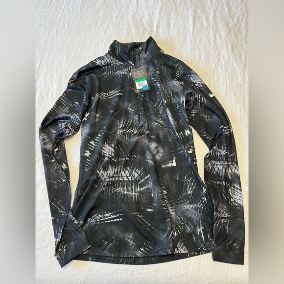 Nike Tops - NWT Nike long sleeve top, size XL